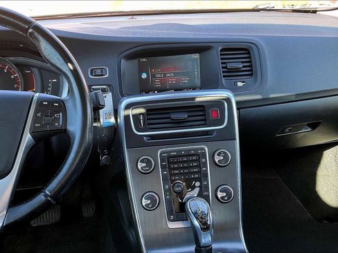 Used 2015 Volvo S60 T5 Premier image 15