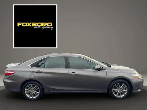 Used 2015 Toyota Camry SE image 4