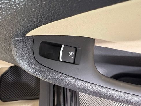 Used 2016 Volkswagen Jetta SEL FWD image 47