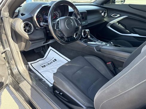 Used 2020 Chevrolet Camaro LT image 8