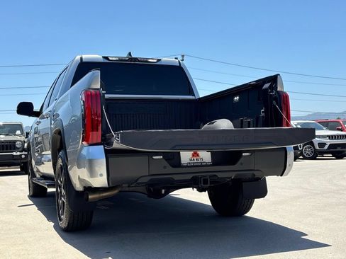 Used 2025 Toyota Tundra Limited AWD/4WD image 7