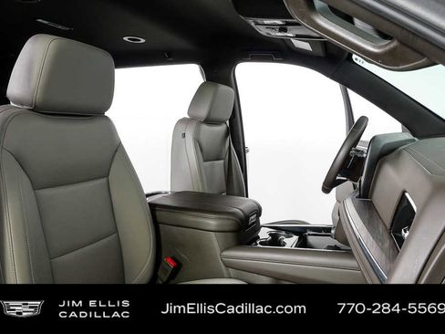 Used 2025 Chevrolet Tahoe LT RWD image 22