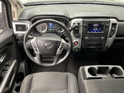 Used 2019 Nissan Titan SV AWD/4WD image 11