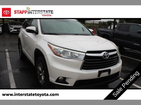 Used 2015 Toyota Highlander XLE AWD/4WD image 1