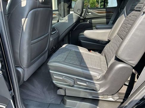 Certified 2024 Cadillac Escalade Sport Platinum w/ LPO, ONYX Package AWD/4WD image 14
