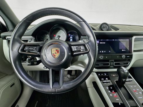 Used 2023 Porsche Macan S AWD/4WD image 10