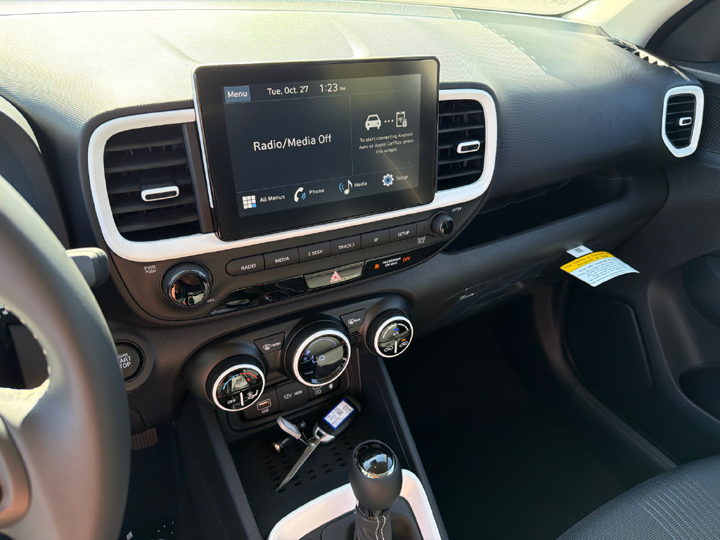 New 2026 Hyundai Venue SEL FWD image 28