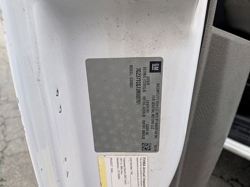 Used 2018 GMC Savana 3500 Extended w/ Driver Convenience Package image 27