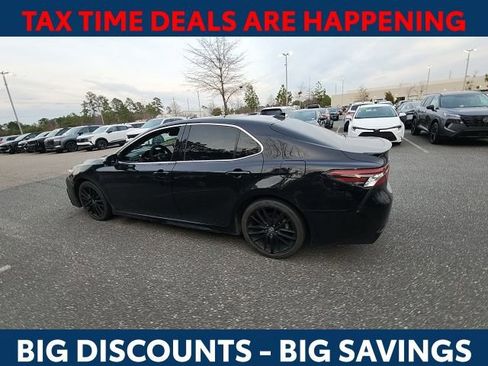 Used 2023 Toyota Camry XSE image 10