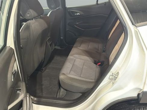 Used 2024 Chevrolet Trax LS w/ LS Convenience Package image 22