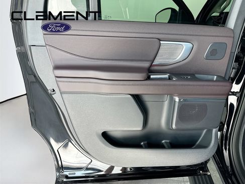 New 2026 Ford Expedition Max Platinum w/ Platinum Ultimate Package AWD/4WD image 29