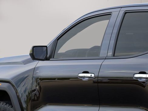 New 2026 GMC Canyon Denali image 19