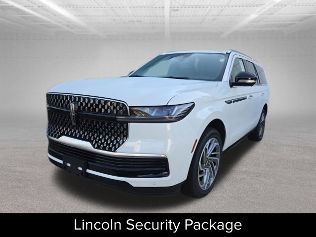 New 2027 Lincoln Navigator Reserve AWD/4WD image 3