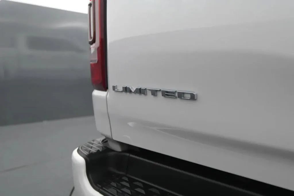 Used 2019 RAM 1500 Limited AWD/4WD image 20
