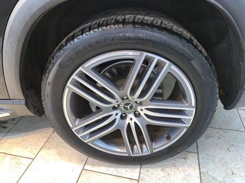 Used 2022 Mercedes-Benz GLS 450 4MATIC image 11