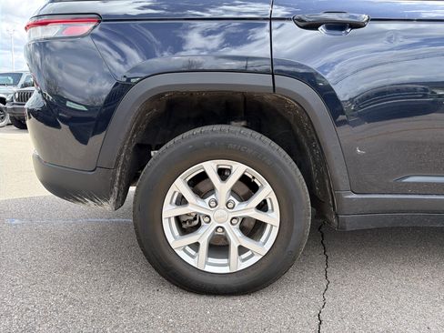 Certified 2023 Jeep Grand Cherokee Limited w/ Luxury Tech Group II image 12