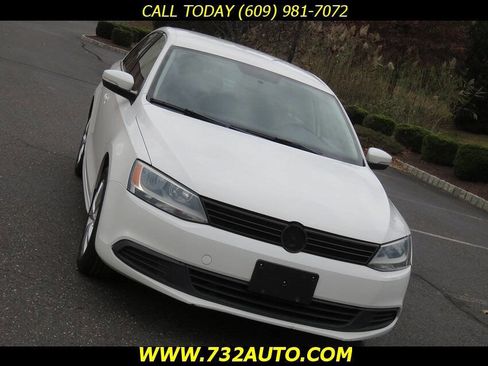 Used 2011 Volkswagen Jetta SE image 16