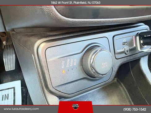 Used 2021 Jeep Renegade Latitude w/ Convenience Group AWD/4WD image 30
