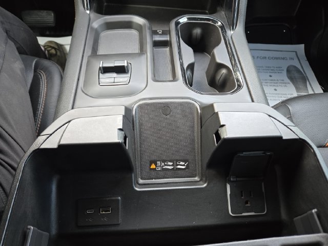 Used 2024 GMC Sierra 2500 AT4 w/ AT4 Premium Plus Package AWD/4WD image 23