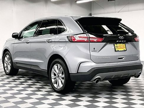 Used 2024 Ford Edge Titanium image 2