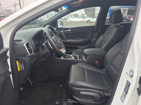Used 2020 Kia Sportage S image 31
