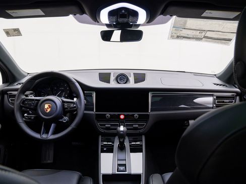 New 2026 Porsche Macan GTS image 11