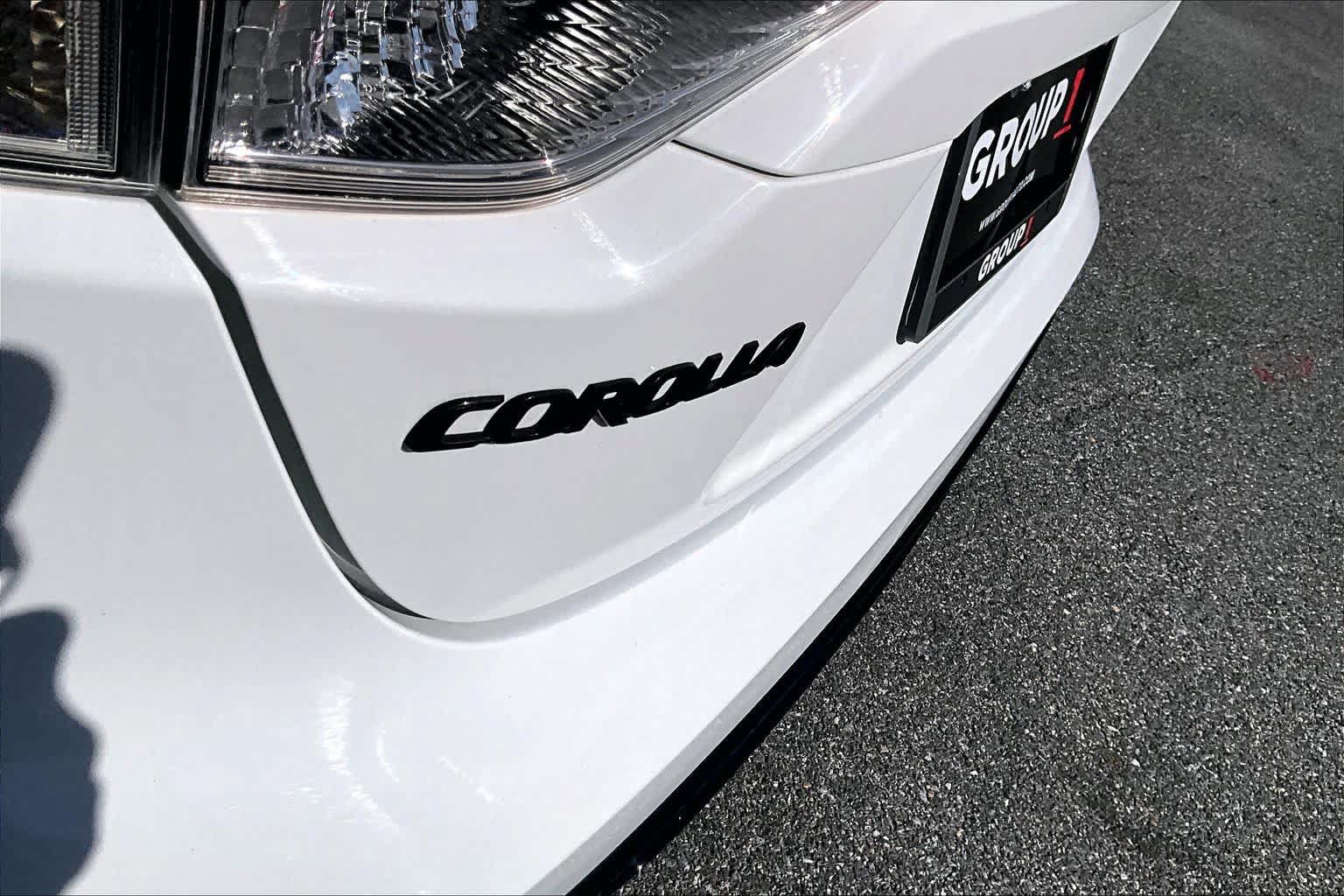 Used 2022 Toyota Corolla SE FWD image 30