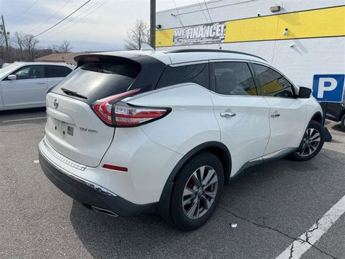Used 2017 Nissan Murano SV image 5