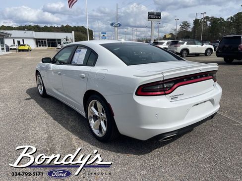 Used 2017 Dodge Charger R/T w/ Plus Group image 12