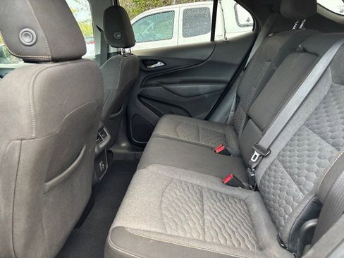 Used 2021 Chevrolet Equinox LT image 11
