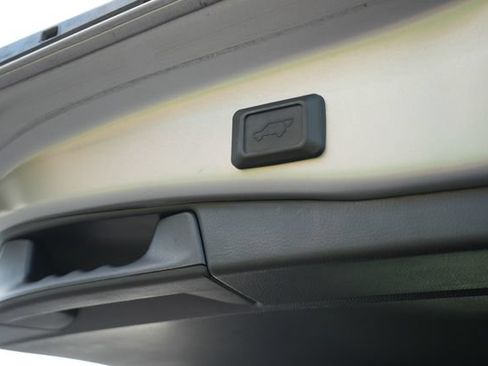 Used 2021 Toyota RAV4 XSE w/ XSE Grade Weather Package AWD/4WD image 13