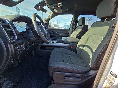 New 2026 RAM 1500 Express AWD/4WD image 9