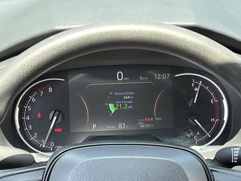 Used 2024 Toyota RAV4 XLE FWD image 13