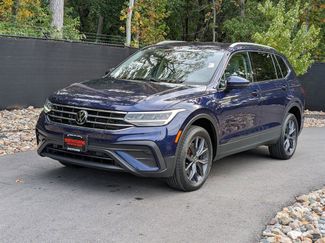 Used 2022 Volkswagen Tiguan SE image 1