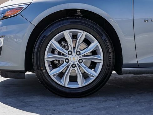 Used 2024 Chevrolet Malibu LT image 11