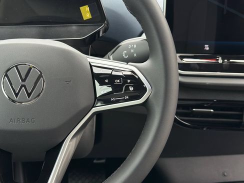 New 2026 Volkswagen ID.4 Pro S Plus AWD/4WD image 12