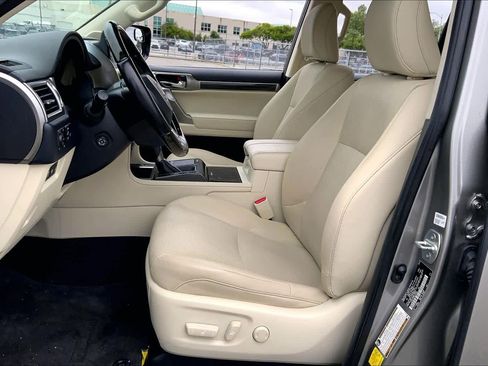 Used 2022 Lexus GX 460 Premium w/ Accessory Package AWD/4WD image 8