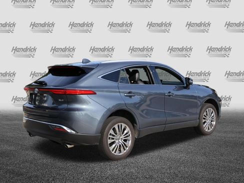 Used 2023 Toyota Venza XLE AWD/4WD image 9