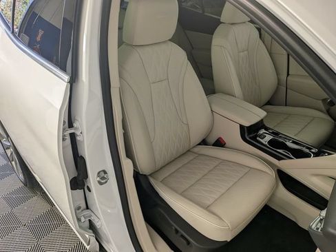 Used 2023 Buick Envision Avenir FWD image 34