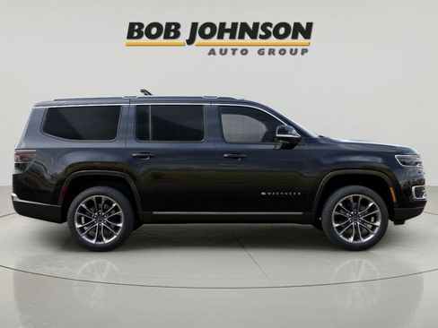 New 2025 Jeep Wagoneer Series III w/ Premium Group I AWD/4WD image 2