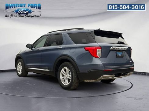 Used 2021 Ford Explorer XLT w/ Equipment Group 202A image 3
