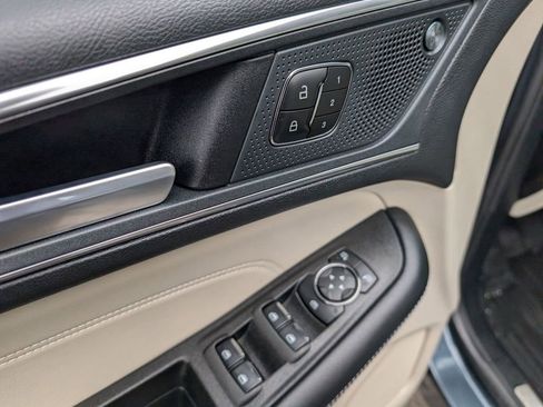 Used 2023 Ford Edge Titanium image 18