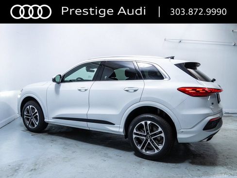 Used 2025 Audi Q5 Premium w/ Convenience Package AWD/4WD image 2