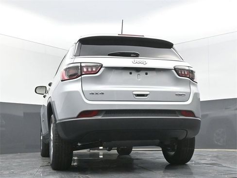 New 2026 Jeep Compass Latitude image 40