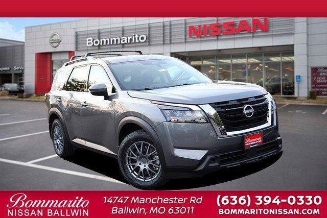 Used 2025 Nissan Pathfinder SV w/ SV Premium Package AWD/4WD image 1