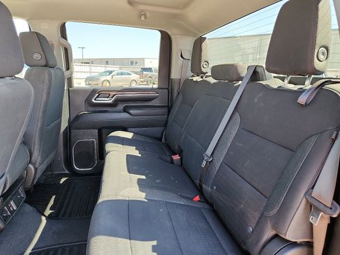 Used 2024 Chevrolet Silverado 3500 LT w/ Convenience Package image 10