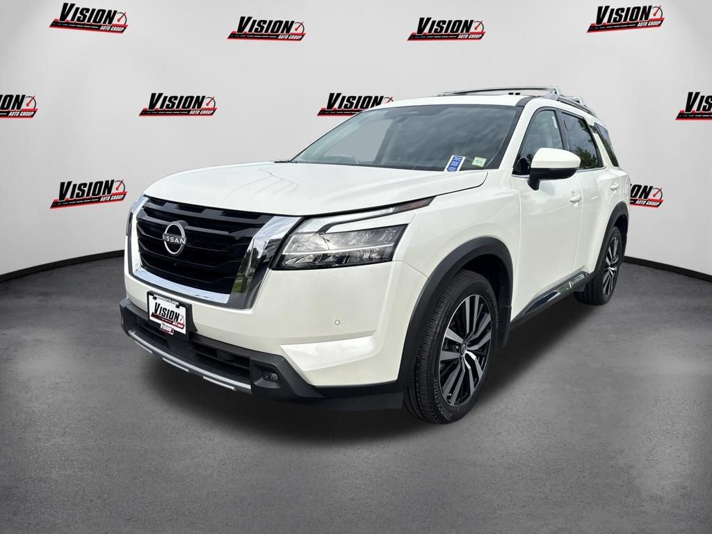Used 2024 Nissan Pathfinder Platinum w/ Cargo Package AWD/4WD 360° Tour