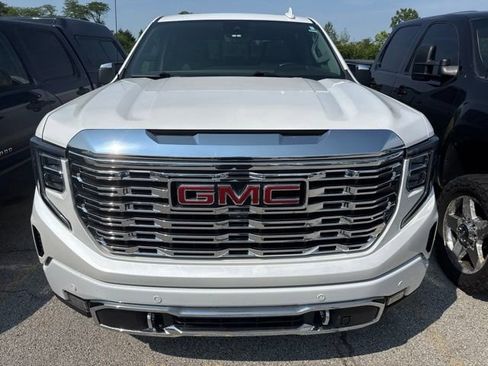 Used 2023 GMC Sierra 1500 Denali AWD/4WD image 8