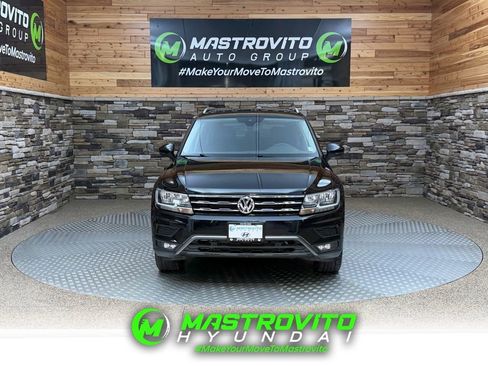 Used 2020 Volkswagen Tiguan SEL image 1