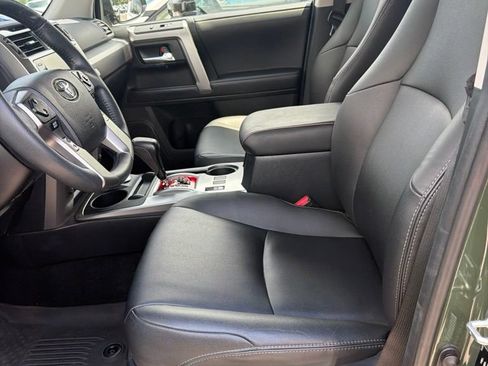 Used 2022 Toyota 4Runner TRD Sport w/ Technology Package AWD/4WD image 5
